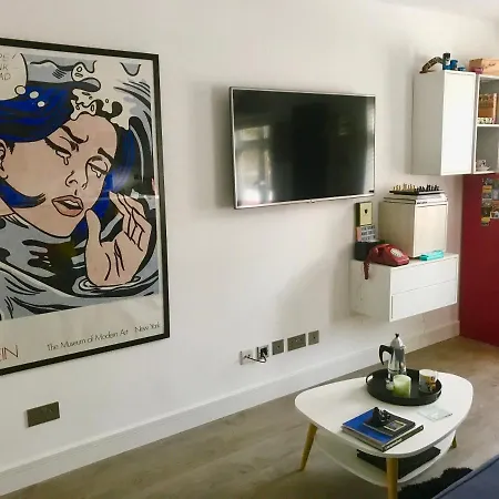 Lovely 1 Bed Cosy City Apartment With Shard View